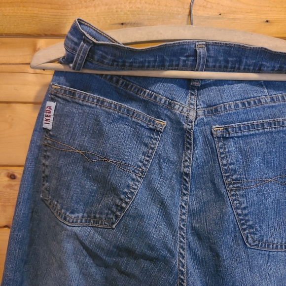 IKEDA • Highwaisted Jeans - Picture 4 of 7